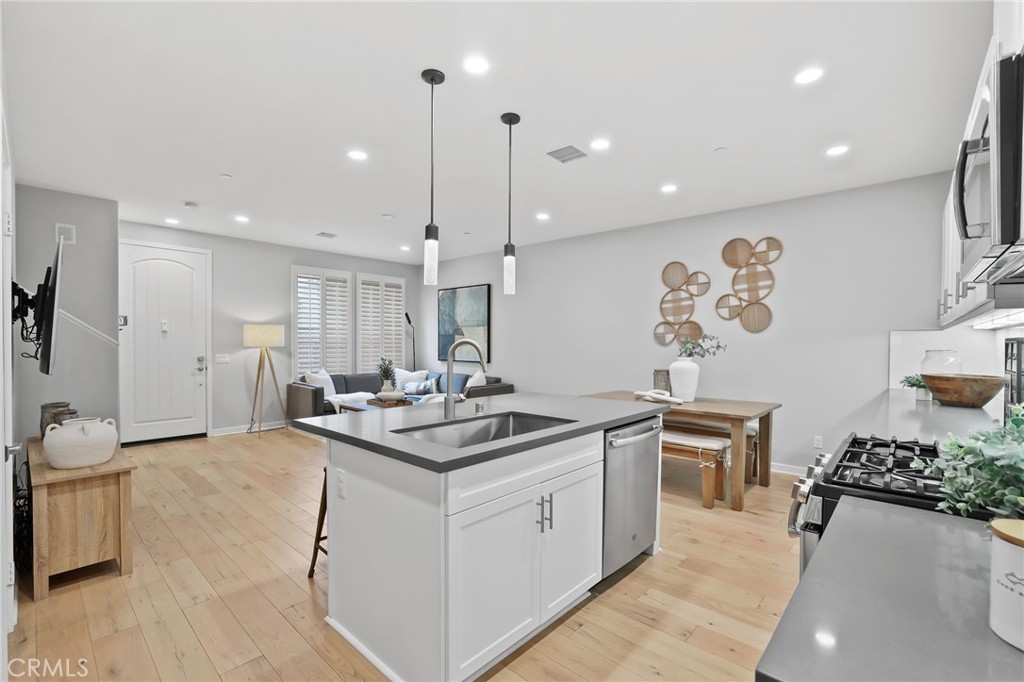 THE ROWE - Residential