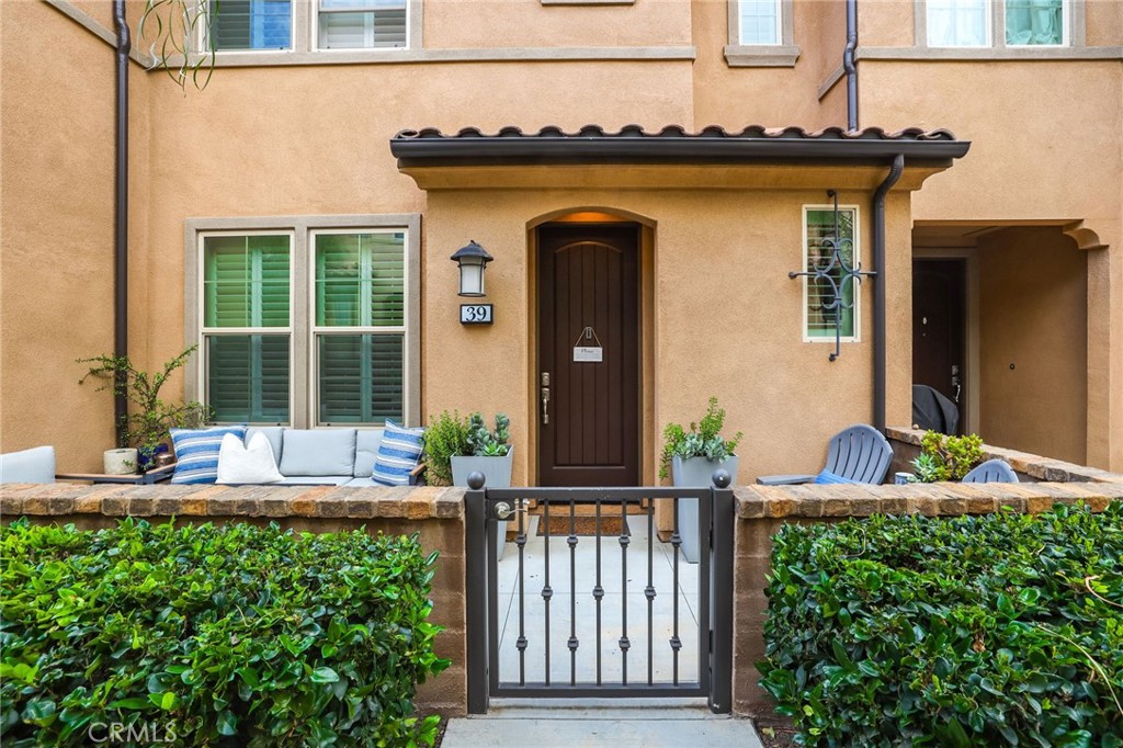 THE ROWE - Residential