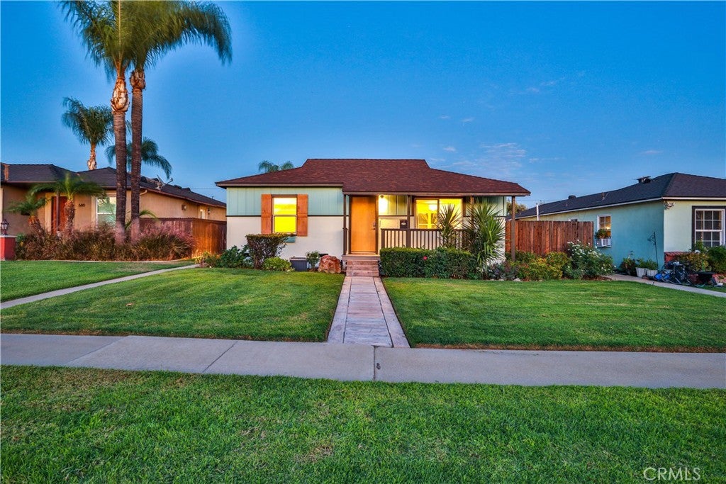 664 N 8th Avenue