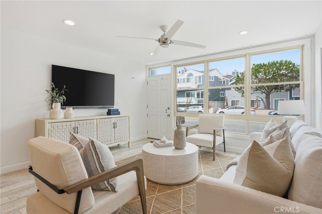 419 E Balboa, Newport Beach CA 92661 - Photo 20
