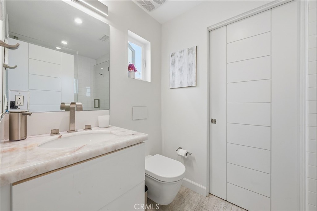 419 E Balboa, Newport Beach CA 92661 - Photo 12