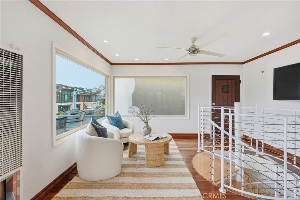 419 E Balboa, Newport Beach CA 92661 - Photo 29