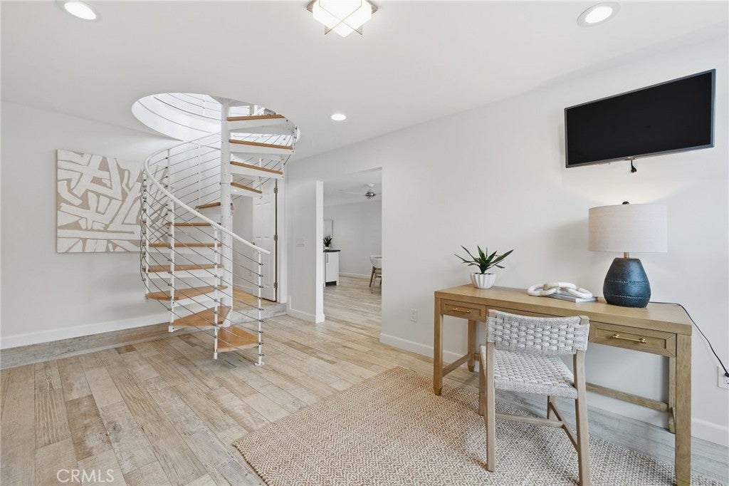 419 E Balboa, Newport Beach CA 92661 - Photo 26