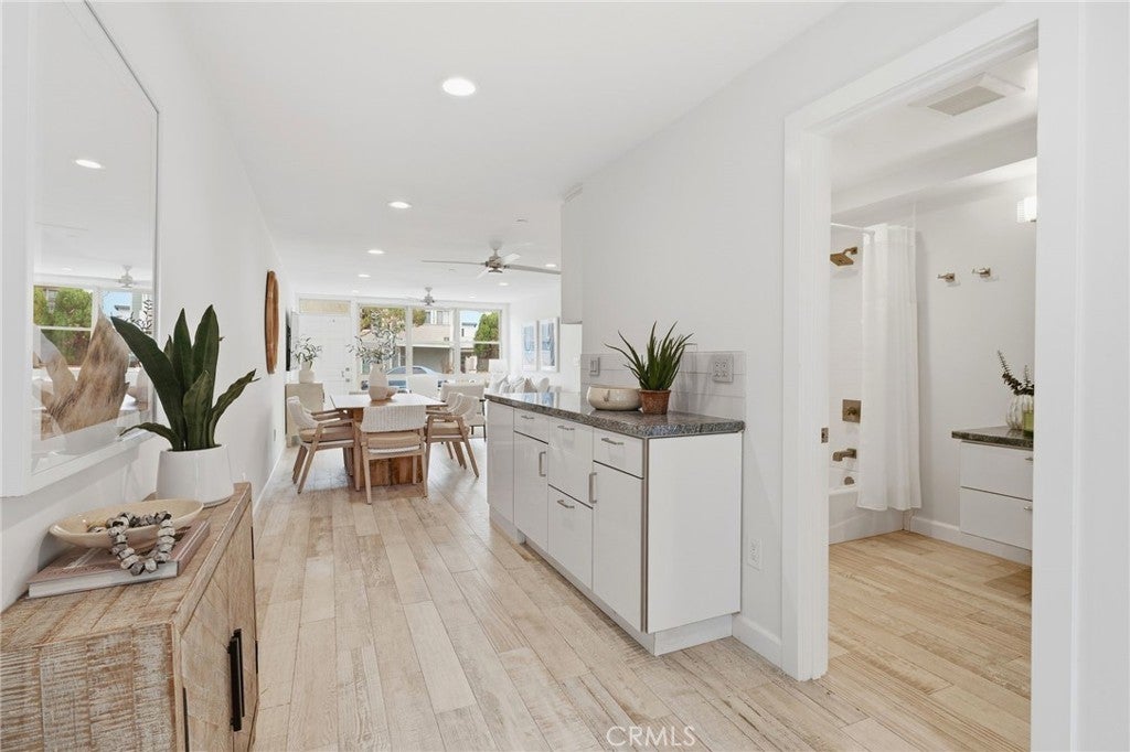 419 E Balboa, Newport Beach CA 92661 - Photo 23