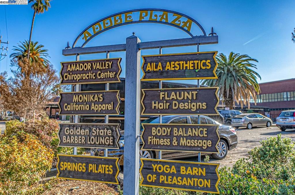 DEL VALLE COURT - Residential