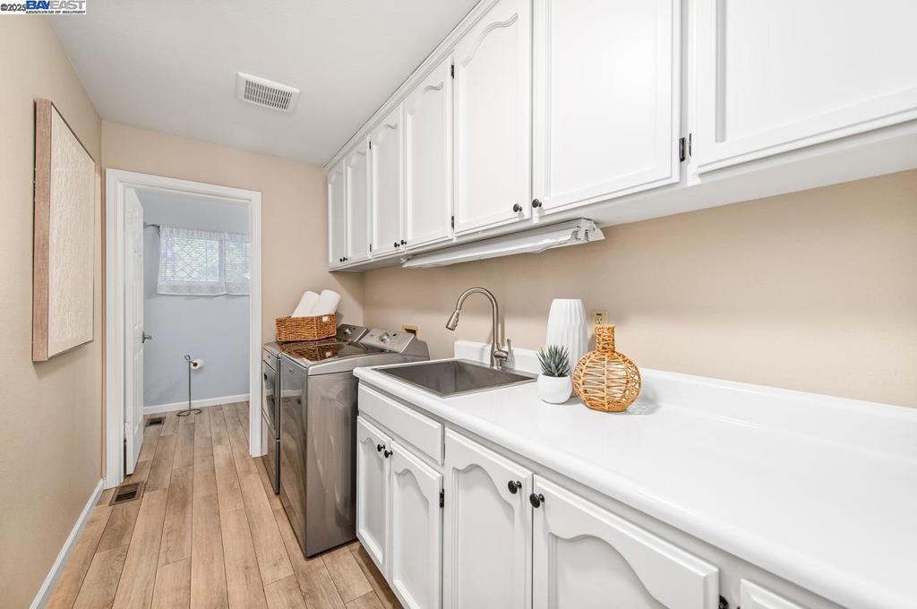 DEL VALLE COURT - Residential