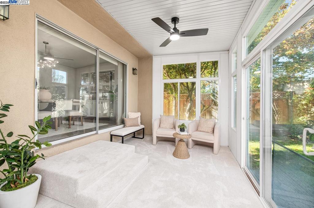 DEL VALLE COURT - Residential