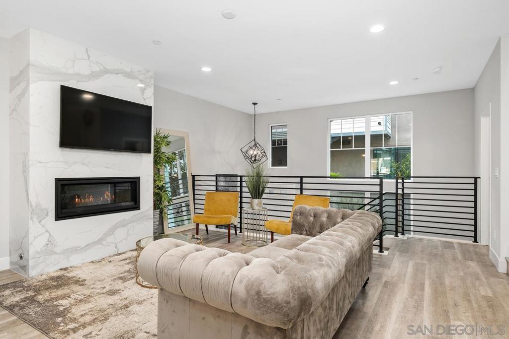347 Oak Ave