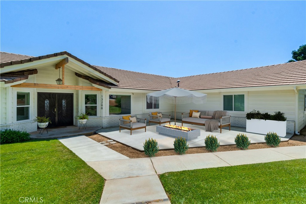 13288 Oak Crest Drive