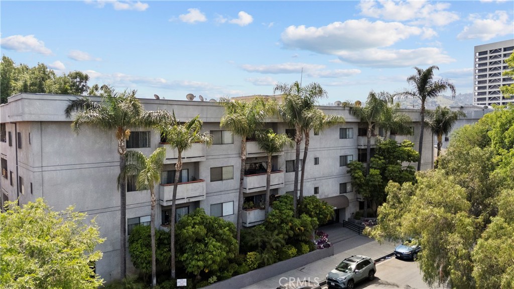 Prime Sherman Oaks Multifamily Investment Opportunity Welcome to Executive House Apartments, a well-maintained apartment building located at 4706 Sepulveda Blvd, directly across from the Sherman Oaks Galleria—a premier lifestyle destination in one of Los Angeles’ most desirable rental submarkets. Positioned in the heart of Sherman Oaks, Executive House Apartments offers immediate access to Ventura Blvd, the 101 and 405 Freeways, and a wide array of shopping, dining, and entertainment options. This central location, combined with limited multifamily inventory, makes the property an ideal long-term investment in a high-demand, supply-constrained market. The building features a favorable unit mix, with 90% of the units consisting of spacious two-bedroom floor plans, catering to strong tenant demand in the area. Additionally, the property is not subject to the Los Angeles Rent Stabilization Ordinance (RSO)—providing enhanced flexibility for future operations and rent growth. Executive House Apartments offers a well-rounded amenity package that enhances tenant appeal, including gated and controlled access, 24-hour video surveillance, central HVAC, an elevator, on-site laundry, and a fully parked layout. Residents also enjoy access to a swimming pool, creating a well-balanced living experience that supports long-term occupancy and tenant satisfaction. Executive House Apartments is an exceptional opportunity to acquire a core multifamily asset in the thriving Sherman Oaks submarket of the San Fernando Valley.