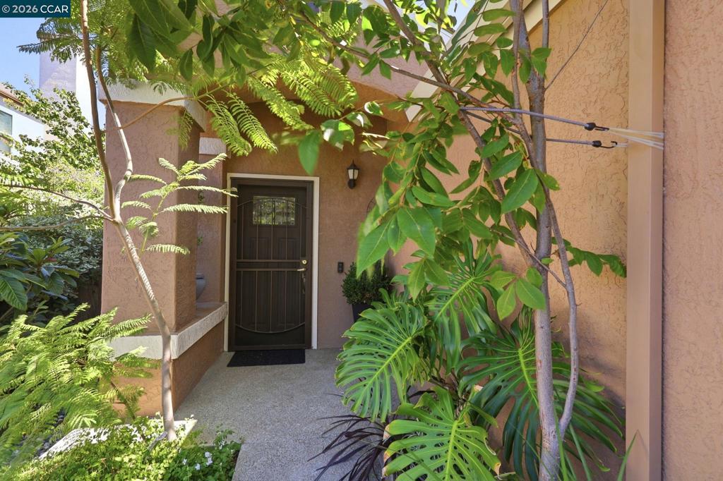 25 Sparrow Hawk Ct.
