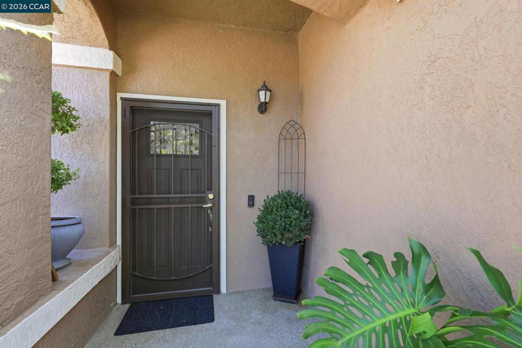 25 Sparrow Hawk Ct.