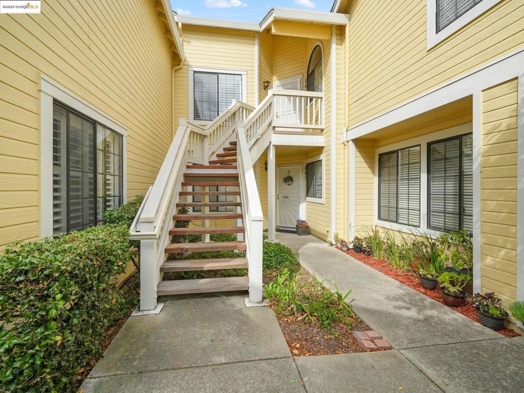 REFUGIOVAR - Residential Lease