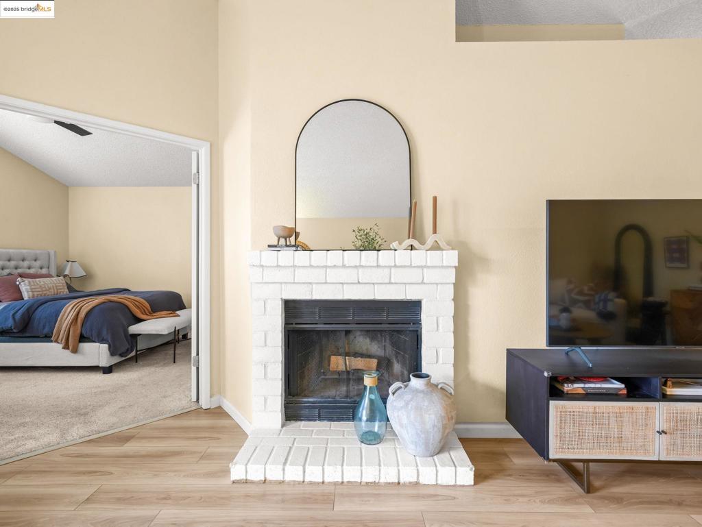 REFUGIOVAR - Residential Lease