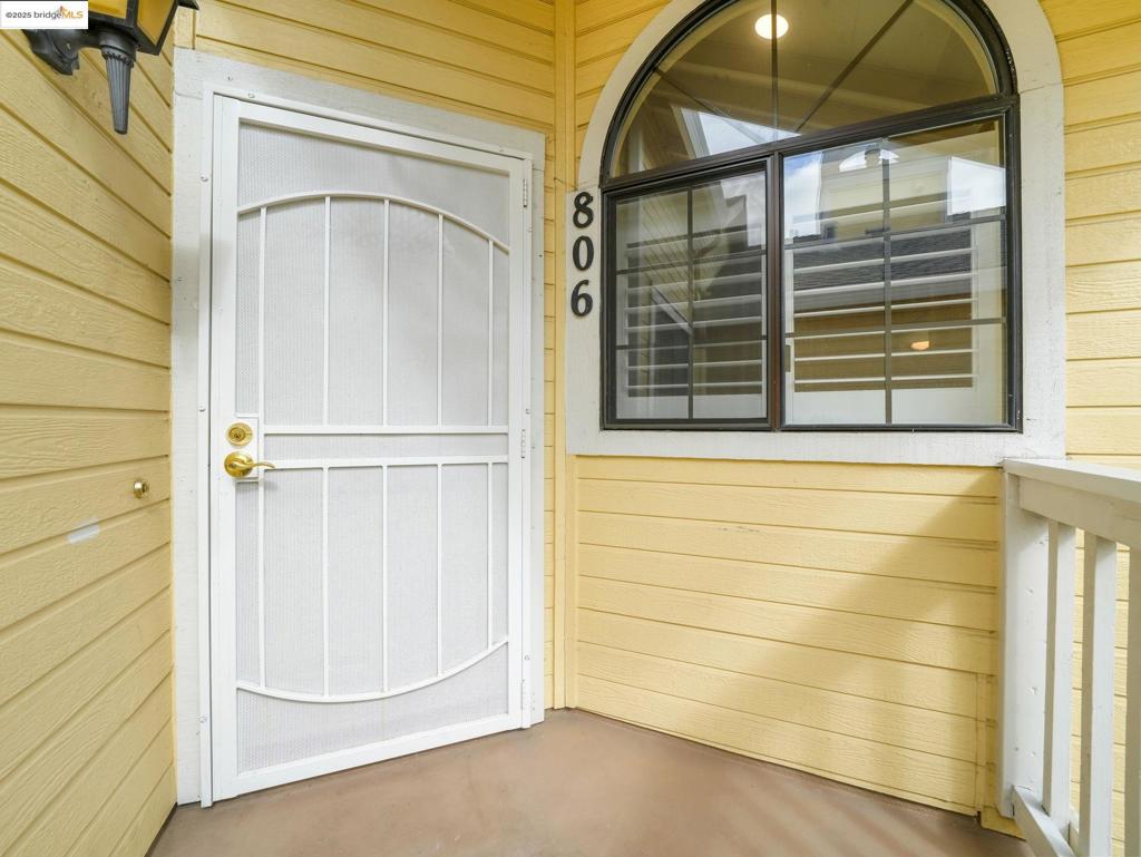 REFUGIOVAR - Residential Lease