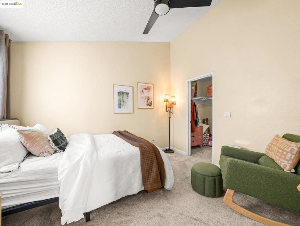 REFUGIOVAR - Residential Lease