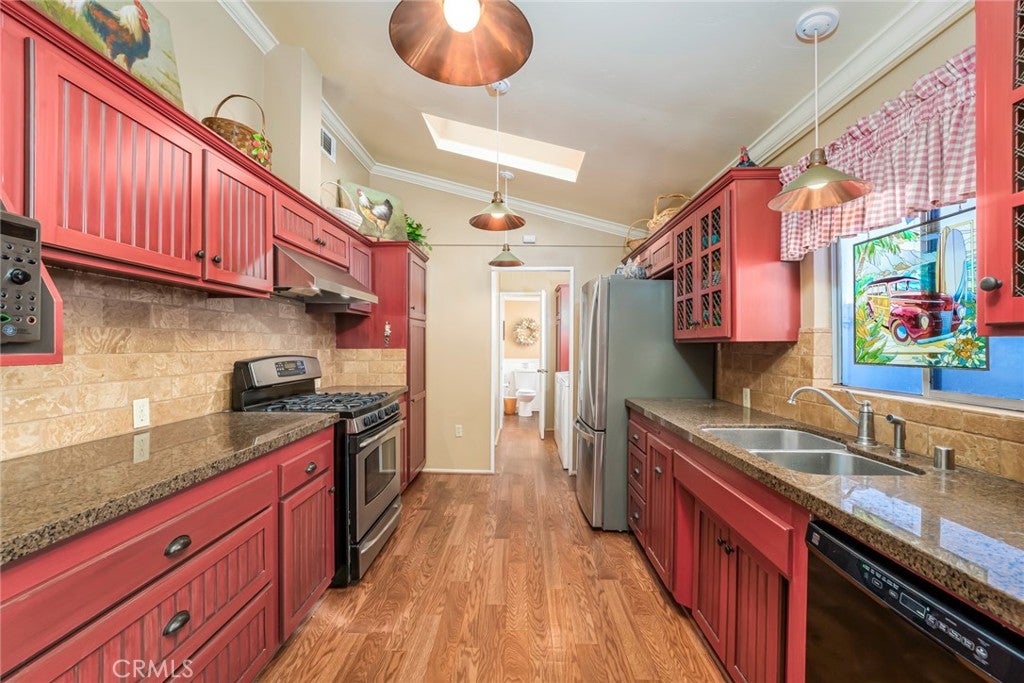 209 Ruby, Newport Beach CA 92662 - Photo 14