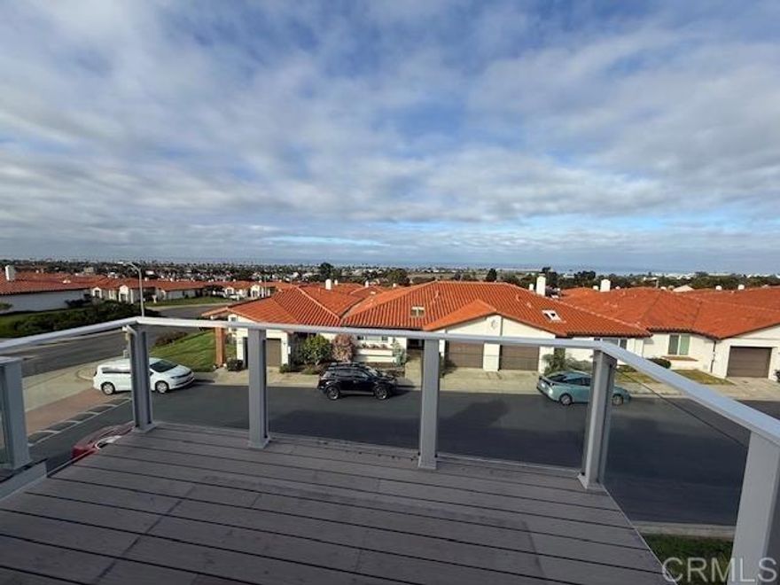 Full Ocean Views! Beautifully renovated Carlsbad Townhome with 180 degree Ocean Views!  This 2-story 2 bed, 2.5 bath home has been renovated with brand new kitchen, bathrooms, flooring, carpet, paint, appliances, and lighting. Both bedrooms upstairs with their own full bathrooms and plenty of closet/storage space. 1/2 bath on main floor with open floorpan, stunning new kitchen and flooring and garage access to attached 1-car garage. HOA provides access to pool, jacuzzi, clubhouse, pickleball and tennis courts, and more! Carlsbad has one of the best school districts. Close to everything!