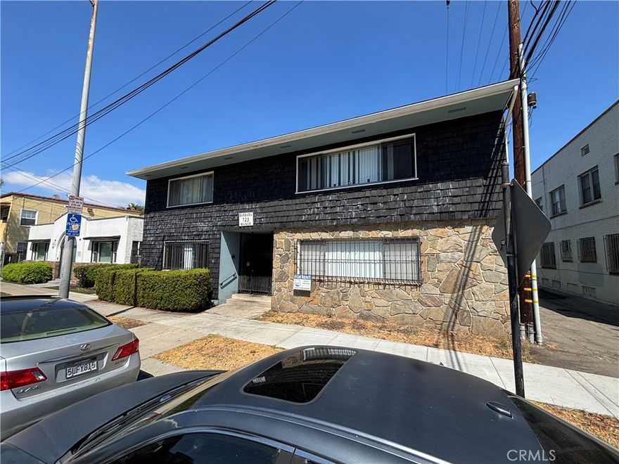 Cute 1 bed/ 1 bath condo centrally located with easy access to stores, restaurants, city hall, and more! This lovely unit sits in a building with only 12 units and is waiting for the next owner to make it their own. Make your appointment today.