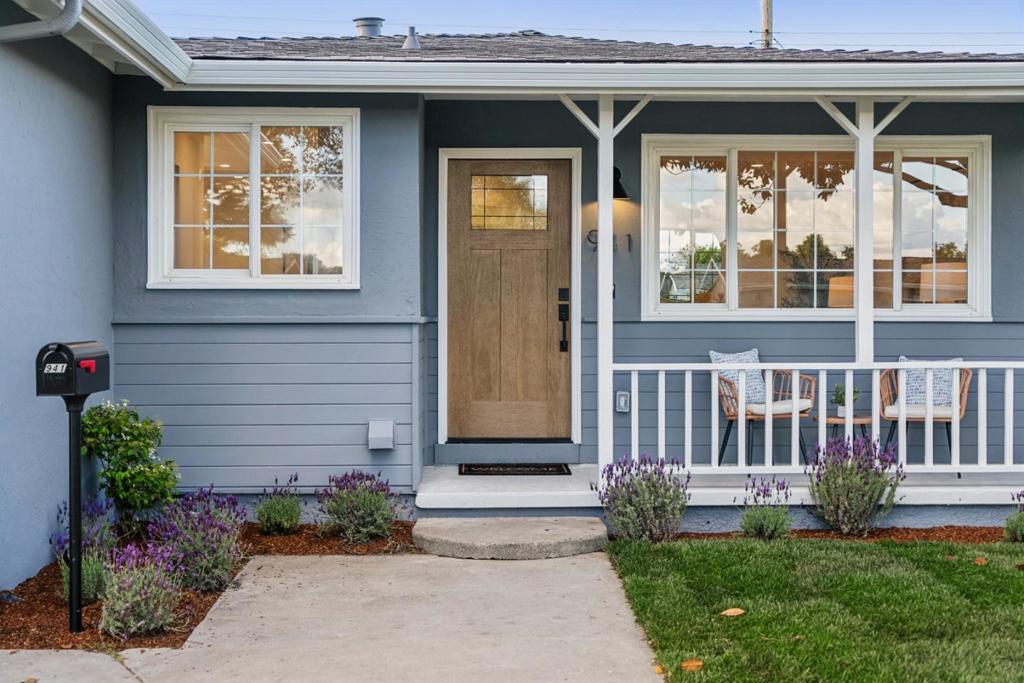 941 Amador Avenue