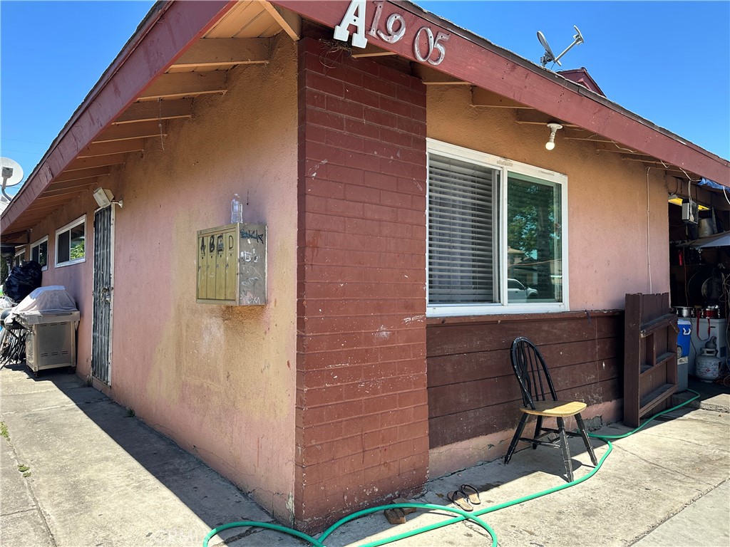 1905 E Grove Avenue