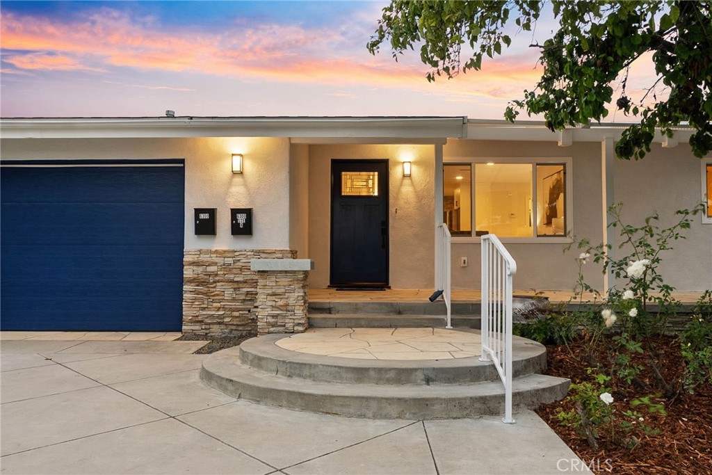 Los Altos/South of Fwy (LSF) - Residential Lease