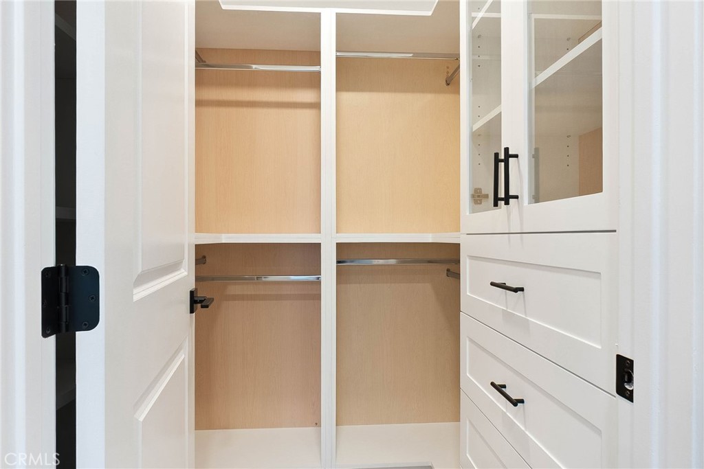 Los Altos/South of Fwy (LSF) - Residential Lease