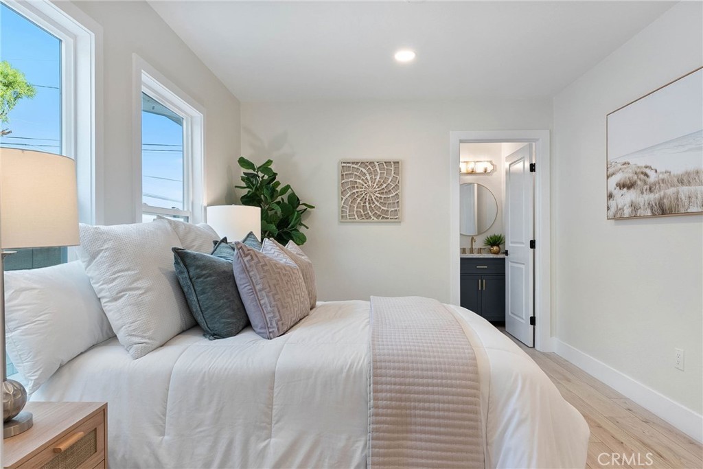 Los Altos/South of Fwy (LSF) - Residential Lease