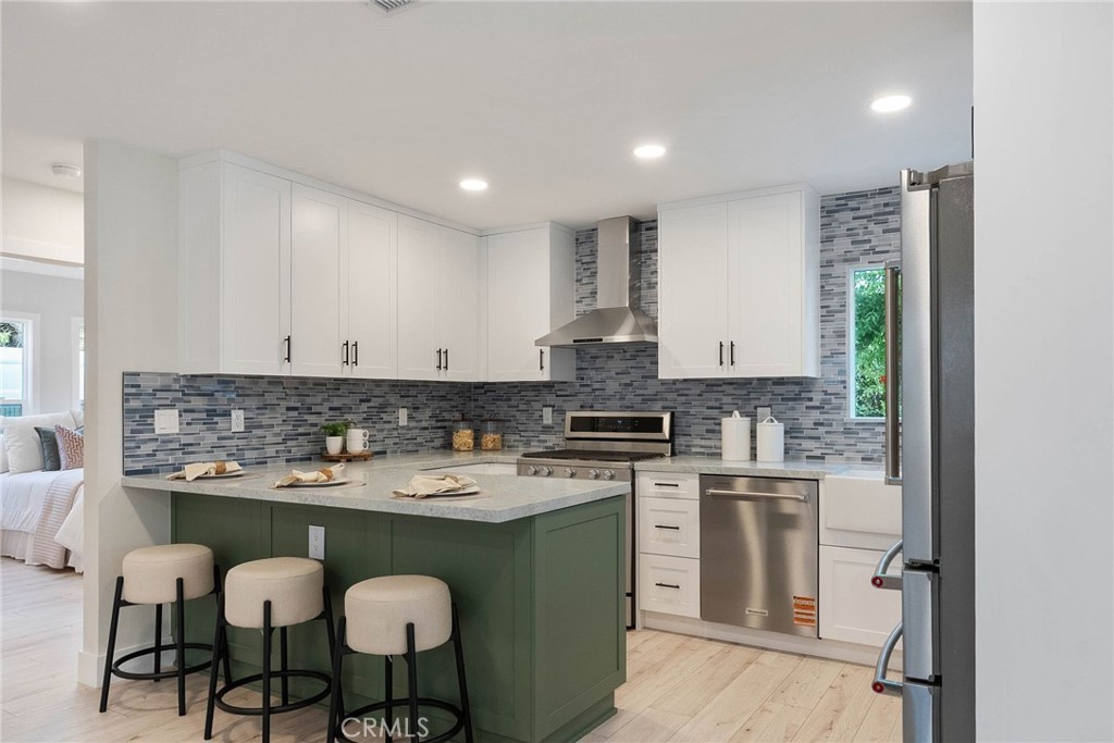 Los Altos/South of Fwy (LSF) - Residential Lease