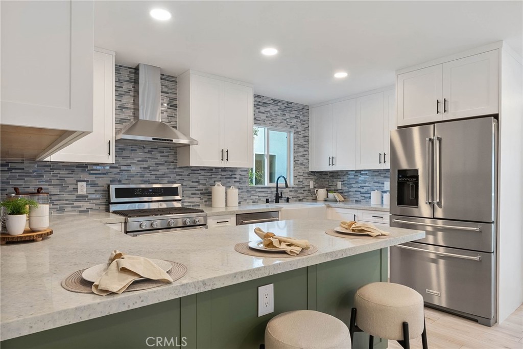 Los Altos/South of Fwy (LSF) - Residential Lease