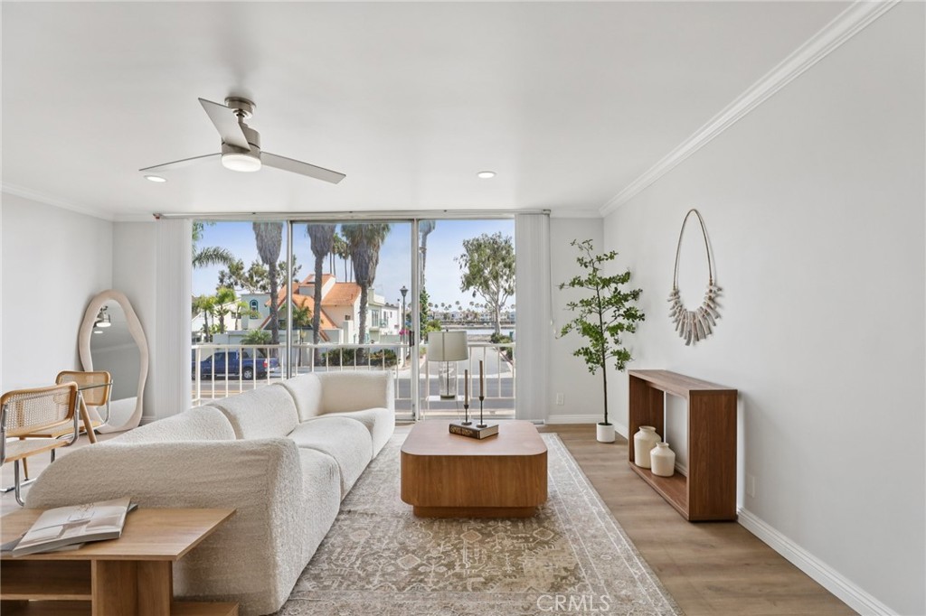 383 Bayshore Avenue 207