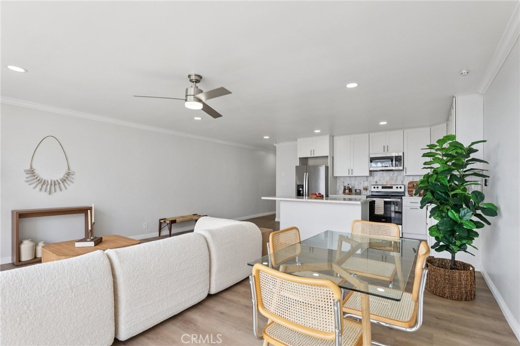 383 Bayshore Avenue 207