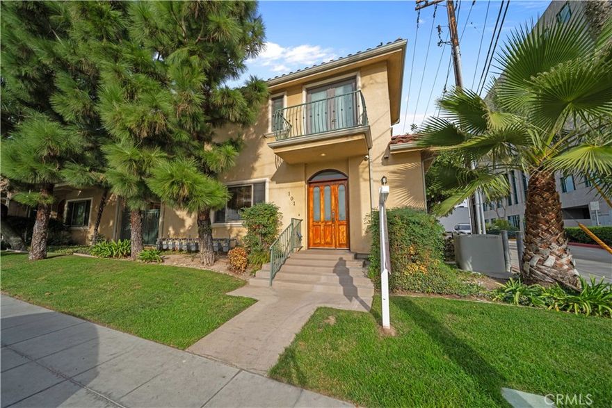 Discover the perfect rental opportunity in the heart of Burbank, CA. This spacious two-story townhome offers an ideal blend of convenience and comfort, situated near a vibrant array of cafes, restaurants, shopping centers, medical facilities, parks, and major freeways. Enjoy easy access to Whole Foods, Universal City, Burbank Studios, Griffith Park, and Burbank Airport, making this location perfect for both work and leisure.
This unit features two generously sized bedrooms, each with its own en-suite bathroom for maximum privacy and comfort. A convenient powder room is located on the main level. The well-appointed kitchen includes a washer and dryer, along with other essential appliances, to provide ultimate convenience for your lifestyle needs. Step out onto the balcony from the upper level to enjoy a breath of fresh air.
Parking is a breeze with direct access to two dedicated spaces in the garage. Additional storage options are available in both the garage and attic, ensuring ample space for all your belongings. The complex also offers 3 guest parking spaces for visitors.
This beautifully maintained rental, complete with included appliances, is ready for you to move in and enjoy the vibrant lifestyle that Burbank offers. Don’t miss the opportunity to lease this fantastic townhome!