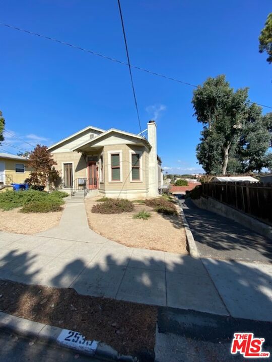 This unit is a Small one bedroom one bath, secluded first floor apartment. (approx. 500 Sq feet) Recently renovated, new wood-like flooring, stove, refrigerator, garbage disposal. Freshly painted, with cozy outdoor area to enjoy coffee or a cool drink. Street parking only. This is located on the lower level of a Santa Monica building with the owner living on the upper level. Front view is of the property. View with Gazebo is entrance to the actual unit. There is NO on-site laundry but Laundromat is near by. Owner pays all utilities except gas. IF tenant desires to add any Air conditioning, it will state in lease to include additional $50 per month for electricity. KINDLY VIEW THE PHOTOS ONLINE FIRST . CONTACT US AT OUR GMAIL ACCOUNT TO SCHEDULE A SHOWING IF YOU MEET THE LEASING CRITERIA. redwoodrealtymail@gmail.com. No Pets, and Smoke free environment, FICO score of 700 or above, and Verifiable gross income of at least $7500 per month. Thank you for your interest.
