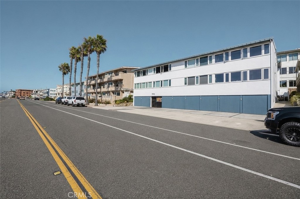1710 Esplanade