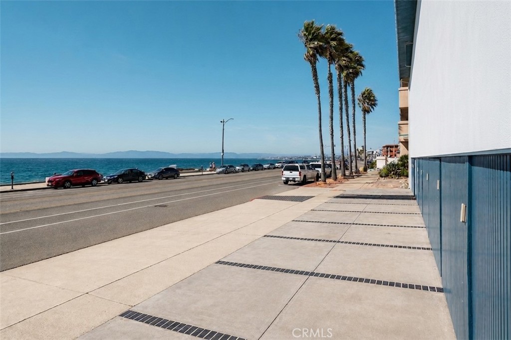 1710 Esplanade
