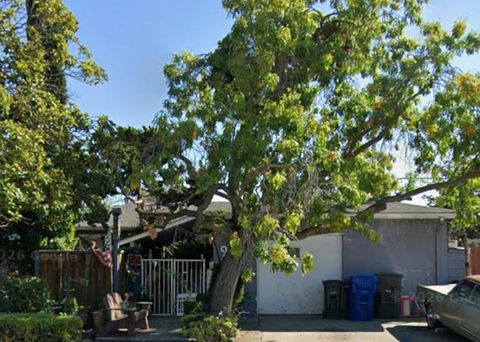 Photo of 912 Connie Drive, Campbell, CA 95008 (MLS # ML82033162)