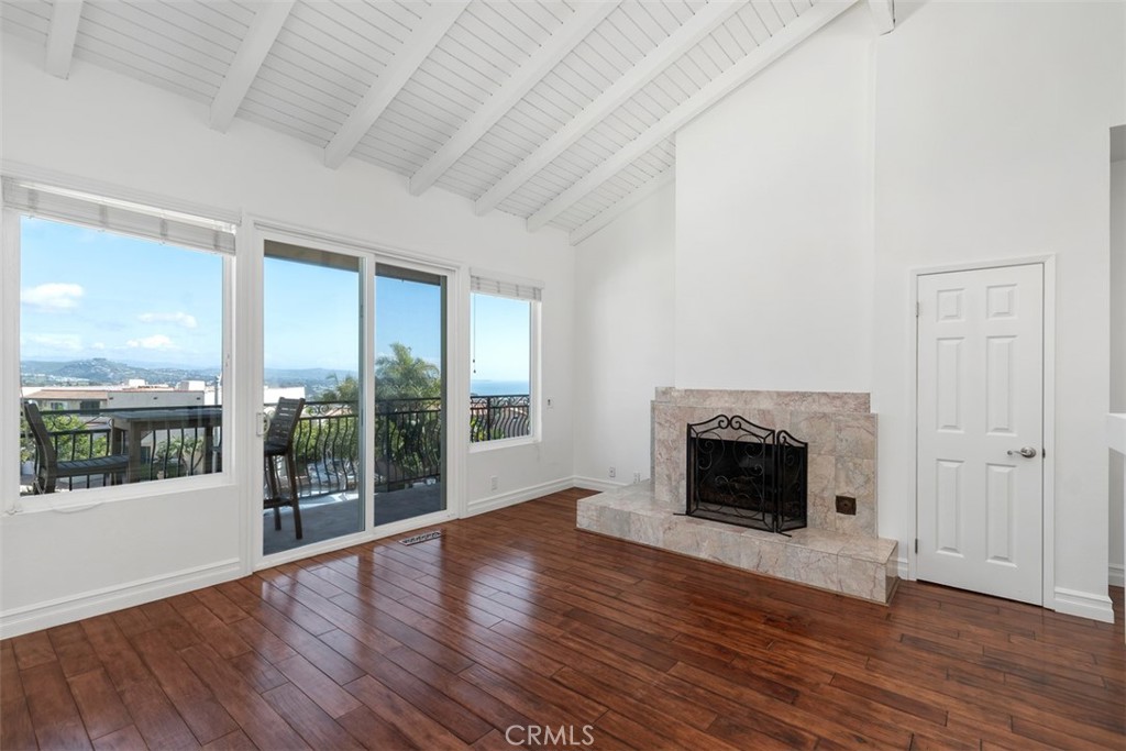 33695 Blue Lantern A