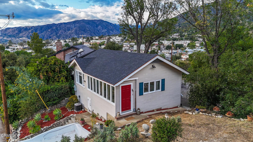 7078 High Cliff Trail