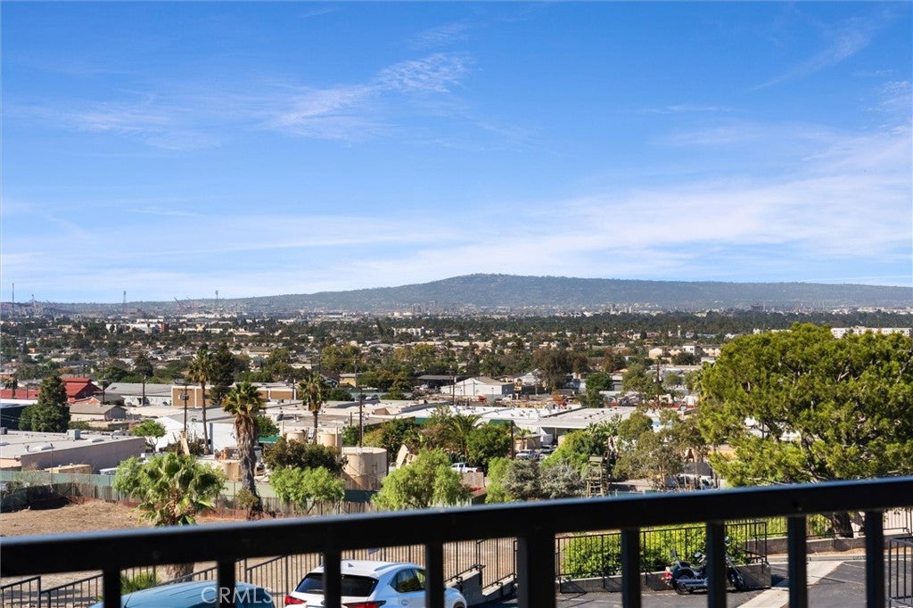 2599 Walnut 128
