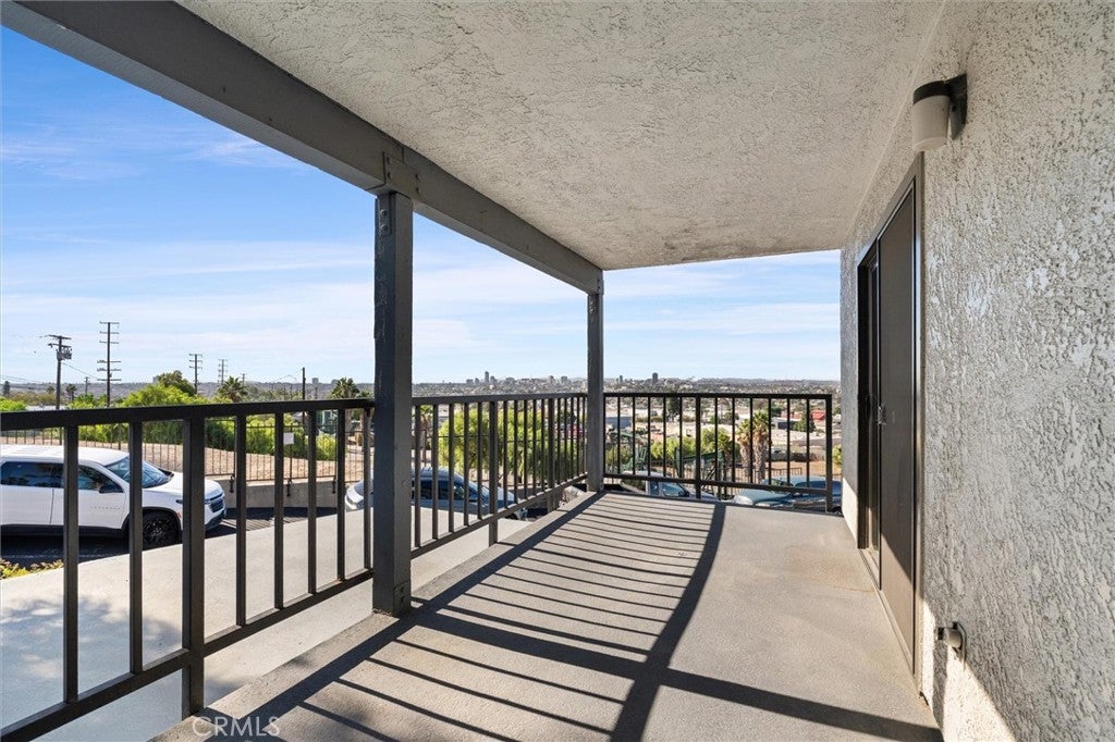 2599 Walnut 128