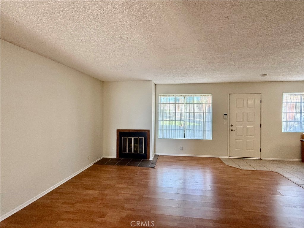 2599 Walnut 128