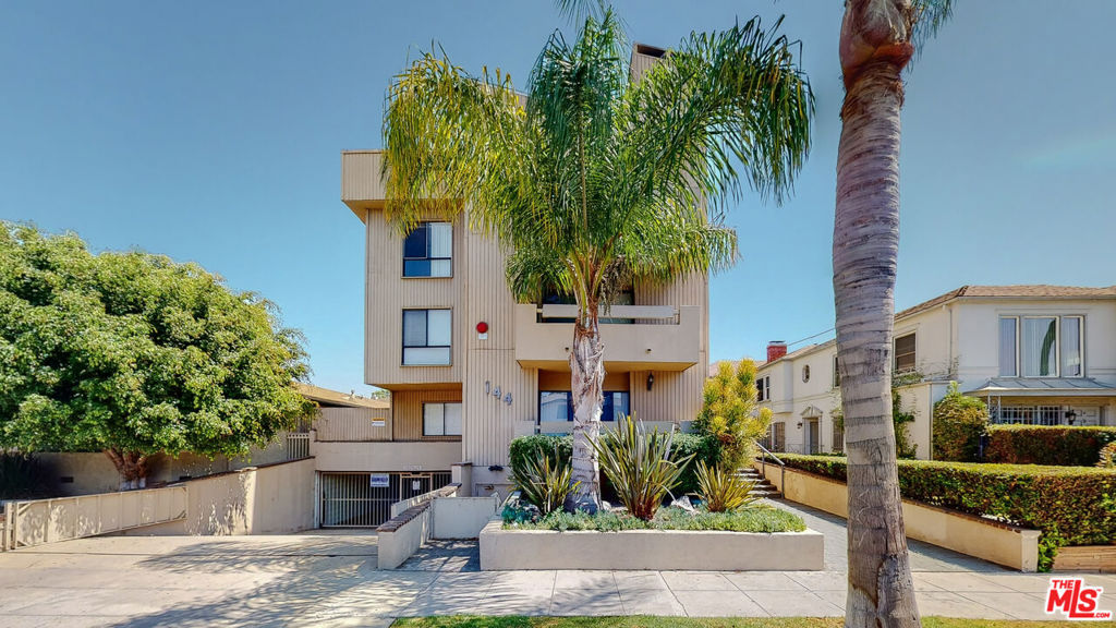 Wonderful north of Wilshire Blvd. front corner penthouse condo approx 1600 s.f. Super bright, open and airy space with tree top views. Huge living room with high ceilings ,formal dining, breakfast area, large balcony, wet bar and fireplace in living room. Newer wood flooring throughout. Very spacious master bedroom with walk in closet and great master bathroom. Newer appliances and side by side washer & dryer in the unit. Lots of storage & closet space. Two side by side parking spaces. Many windows and excellent for entertaining. Beautiful place to call home in prime Beverly Hills location close to prominent shopping, restaurants and entertainment destination in Beverly Hills and Los Angeles Westside.