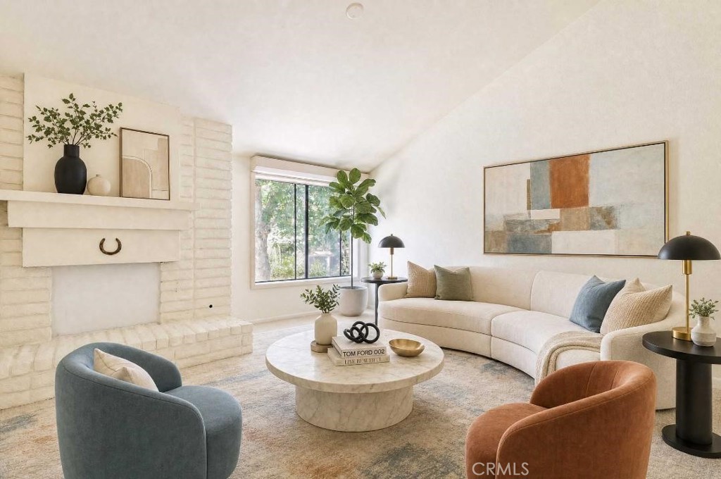 2514 N Tustin E