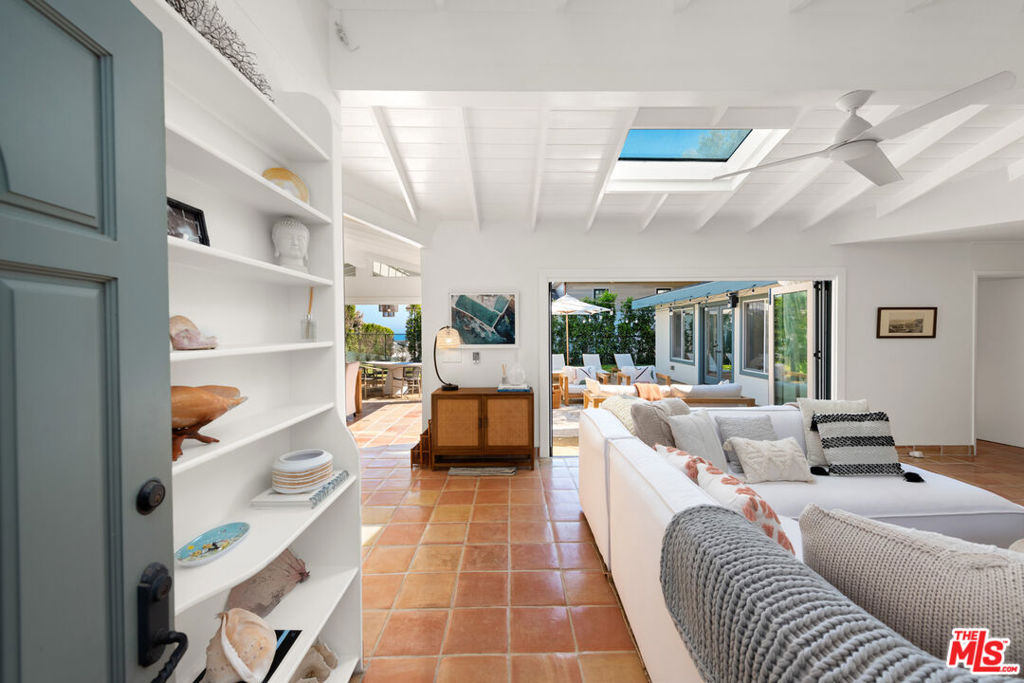 31562 Broad Beach Road