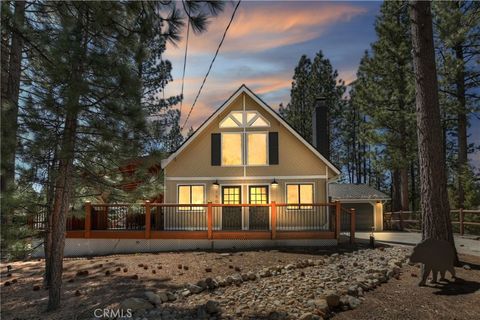 Photo of 150 Lodgepole Pl, Big Bear Lake, CA 92315 (MLS # IG26077620)