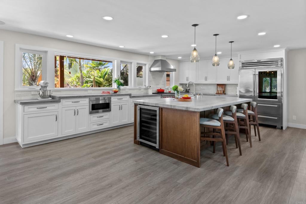 2285 Valley Road