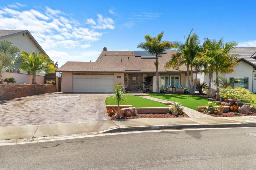 2285 Valley Road