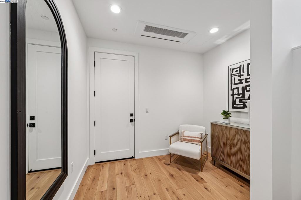 DOWNTOWN LAF - Residential