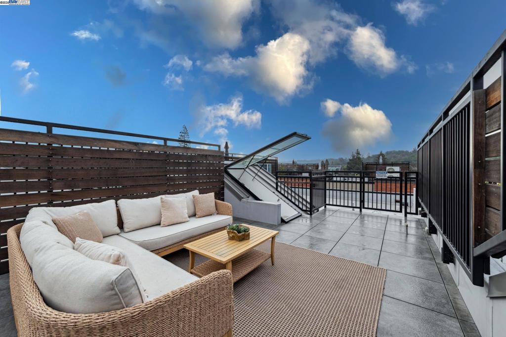 DOWNTOWN LAF - Residential